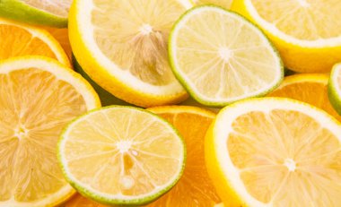 limon, limon ve portakal dilimleri Görünümü Kapat