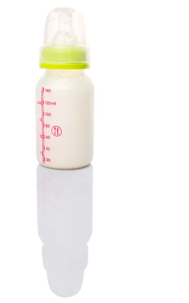 一瓶婴儿的配方奶粉 — 图库照片