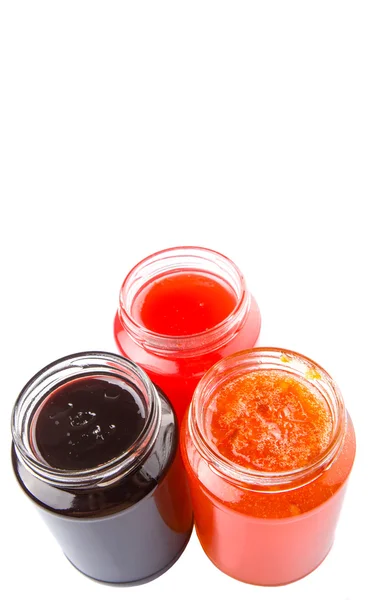 Bosbessen Aardbeien Oranje Fruit Open Deksel Gebotteld Jam Witte Achtergrond — Stockfoto