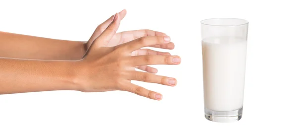Jong meisje hand met een glas melk — Stockfoto