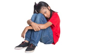 Genç Asyalı kız üzgün ve depresyonda