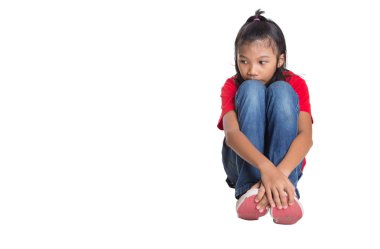 Genç Asyalı kız üzgün ve depresyonda