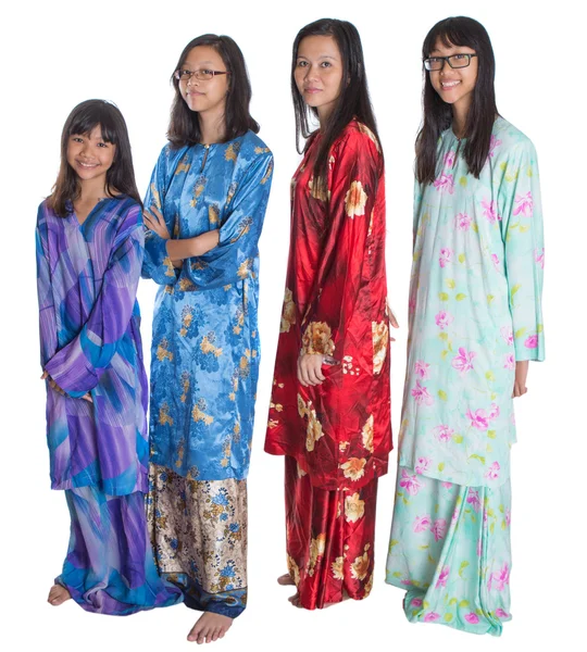 Aziatische Maleis moeder en tiener dochters — Stockfoto