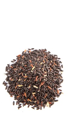 Beyaz arka plan üzerinde siyah yapışkan pirinç