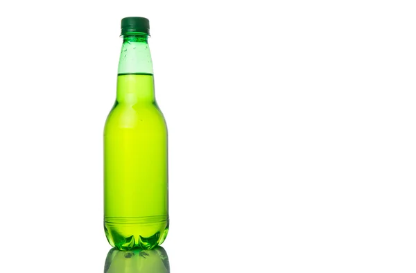 Groen gekleurde Soda dranken — Stockfoto