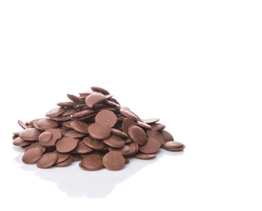 Beyaz arka plan üzerinde çikolata düğmesi