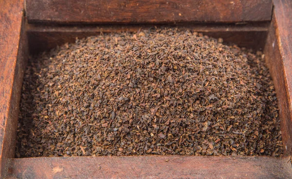 Dried Tea Leaves In Wooden Box — Stock Photo, Image