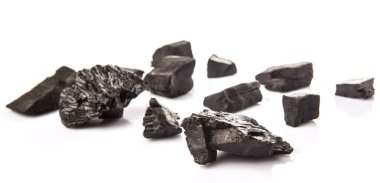 Beyaz arka plan üzerinde kömür