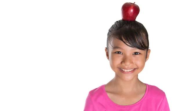平衡的红苹果 — 图库照片