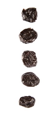 Kurutulmuş Erik veya beyaz arka plan üzerinde kuru erik