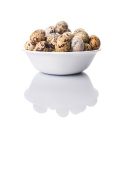 Bıldırcın yumurtası beyaz kase