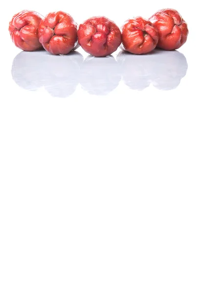 Fruta Manzana Rosa Exótica Sobre Fondo Blanco — Foto de Stock