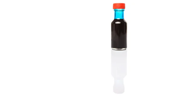 液体青食品の色の白い背景の上に添加物 — ストック写真