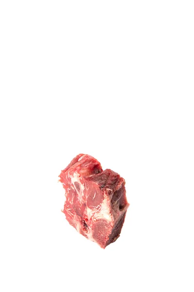 Bit Styckat Fryst Nötkött Kött Över Vit Bakgrund — Stockfoto