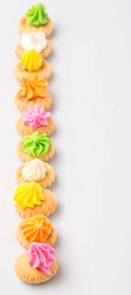 Mooie Cookies Met Crème Geïsoleerd Wit — Stockfoto