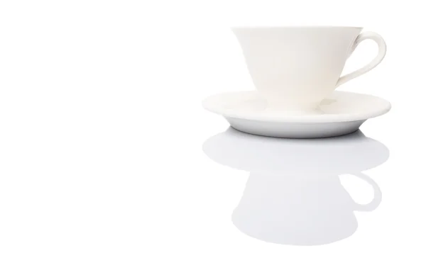 陶瓷碟 茶杯在白色的背景 — 图库照片