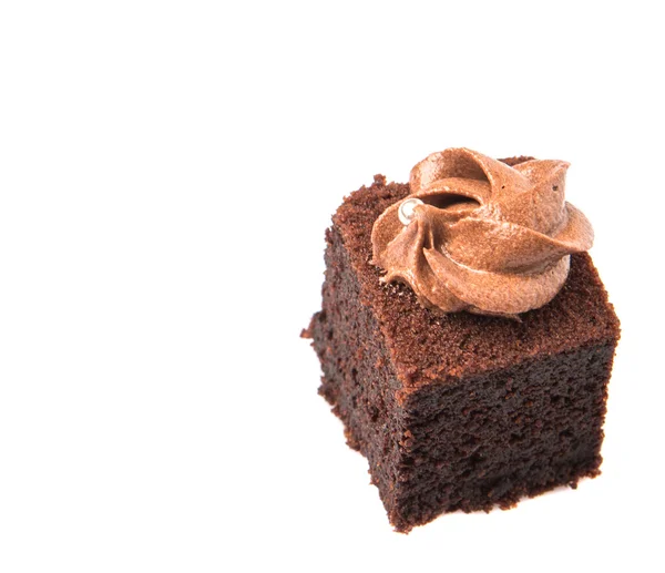 Кусать Шоколадный Торт Глазурью Сверху Белом Фоне — стоковое фото