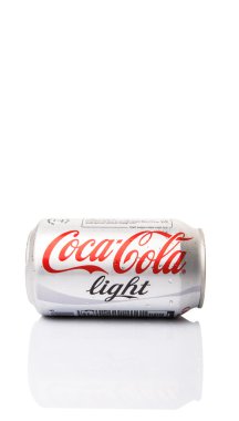 Bir kutu Coca Cola Light.