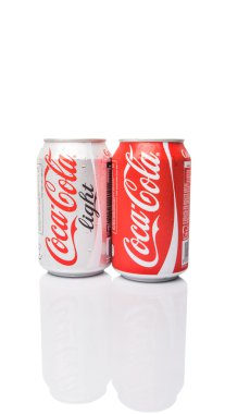 Normal Coca Cola ve Coca Cola Light.