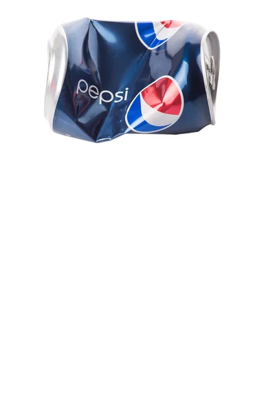 Verfrommeld Pepsi kan — Stockfoto