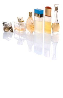 Parfüm şişeleri çeşitli