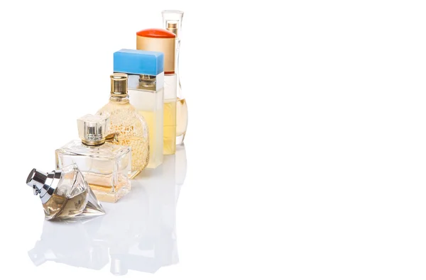 Parfüm şişeleri çeşitli — Stok fotoğraf
