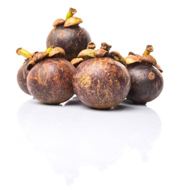 Olgun mangosten meyve