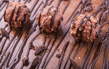 Çikolata topları Topingler