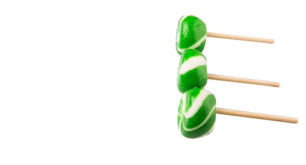 Green Wirowa Cukierki Miętowe Białym Tle — Zdjęcie stockowe