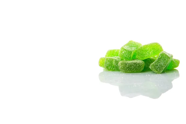 Süße Grüne Gelee Bonbons Isoliert Auf Weiß — Stockfoto