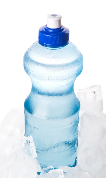Acqua minerale e ghiaccio — Foto Stock