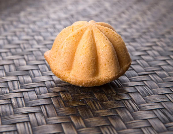 Kuih Bahulu Gâteau Aux Œufs Doux Malais Sur Tapis Osier — Photo