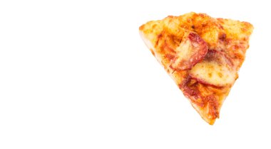 Sucuklu ve peynirli pizza