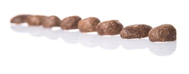 Gevrek çikolata Kahvaltı gevreği beyaz arka plan üzerinde