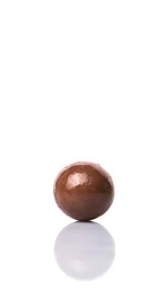 Boules Chocolat Sur Fond Blanc — Photo