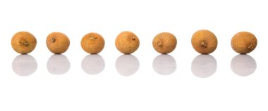 Longan meyve beyaz arka plan üzerinde