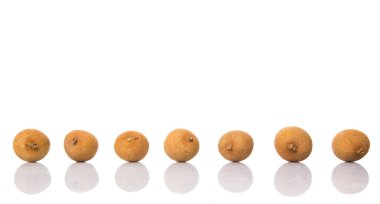 Longan meyve beyaz arka plan üzerinde