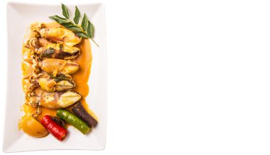 Köri soslu kızarmış kalamar