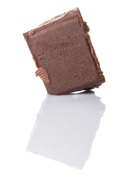 Темно Коричневі Шоколадні Шматочки Білому Тлі — стокове фото