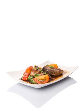 Derin kızarmış uskumru balığı soya sos ile