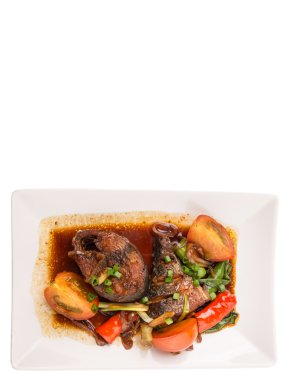 Malezya çanak derin kızarmış uskumru balığı soya sos ile