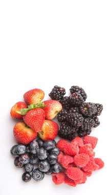 Çilek, böğürtlen, yaban mersini ve ahududu