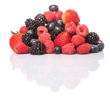 Çilek, böğürtlen, yaban mersini ve ahududu