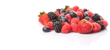 Çilek, böğürtlen, yaban mersini ve ahududu