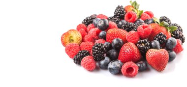 Çilek, böğürtlen, yaban mersini ve ahududu