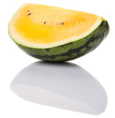Sarı karpuz meyve