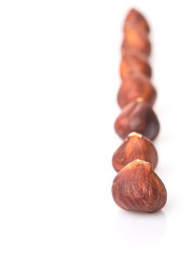 Beyaz arka plan üzerinde fındık