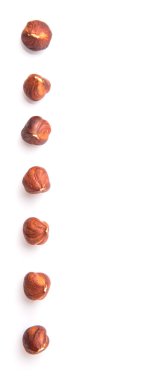 Beyaz arka plan üzerinde fındık