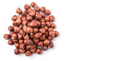 Beyaz arka plan üzerinde fındık