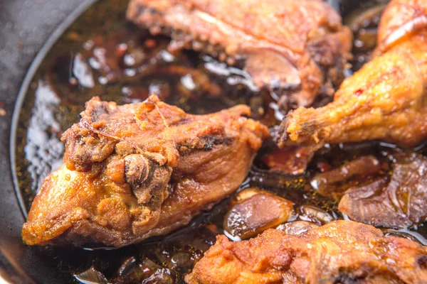 Fried Chicken In Soy Gravy — Stock Photo, Image